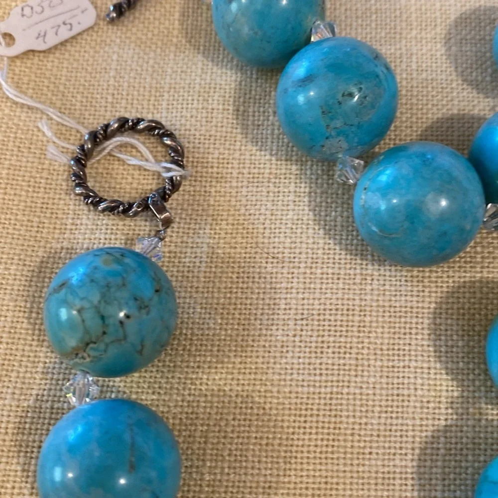 NEW. Gorgeous Turquoise and Sterling Silver with shining beads necklace. Signed.